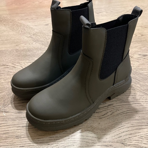Shoes - Anjoufemme Women’s Chelsea Boots Size 8.5